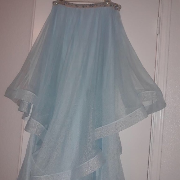 Prom dress - Picture 3 of 6